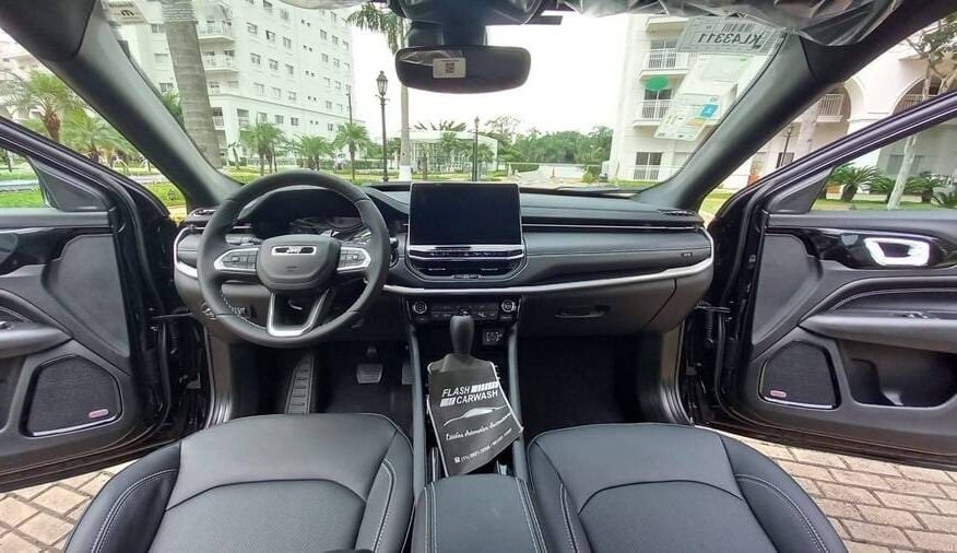 Jeep Compass 1.3 T270 Turbo Flex Longitude AT6