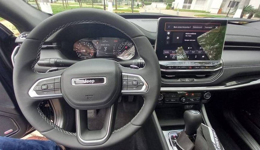 Jeep Compass 1.3 T270 Turbo Flex Longitude AT6