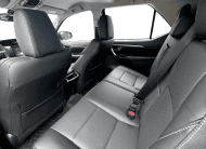 Toyota Hilux SW4 2.8 D-4D Turbo Diesel SRX Platinum 7 Lugares 4×4 Automático