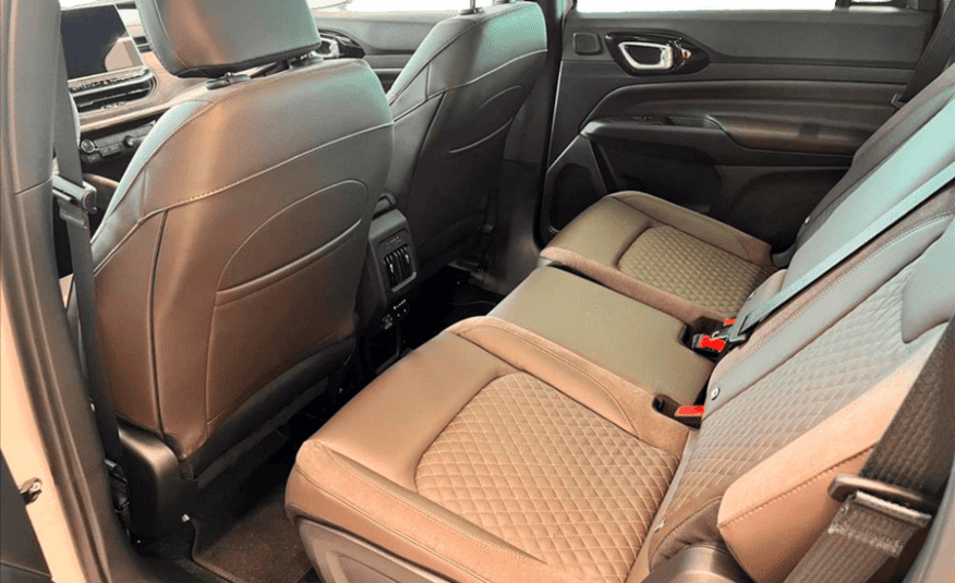 Jeep Commander 2.0 Turbo Gasolina Hurricane Overland AT9