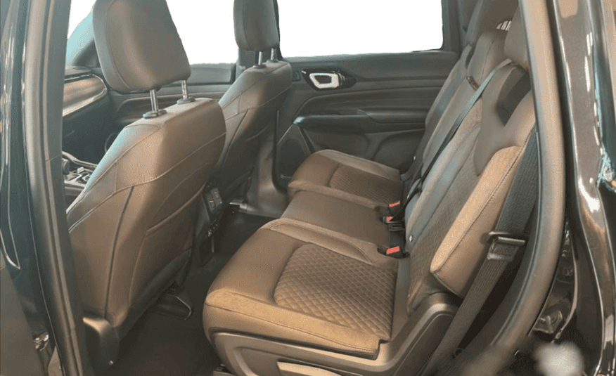 Jeep Commander 2.0 Turbo Gasolina Hurricane Overland AT9