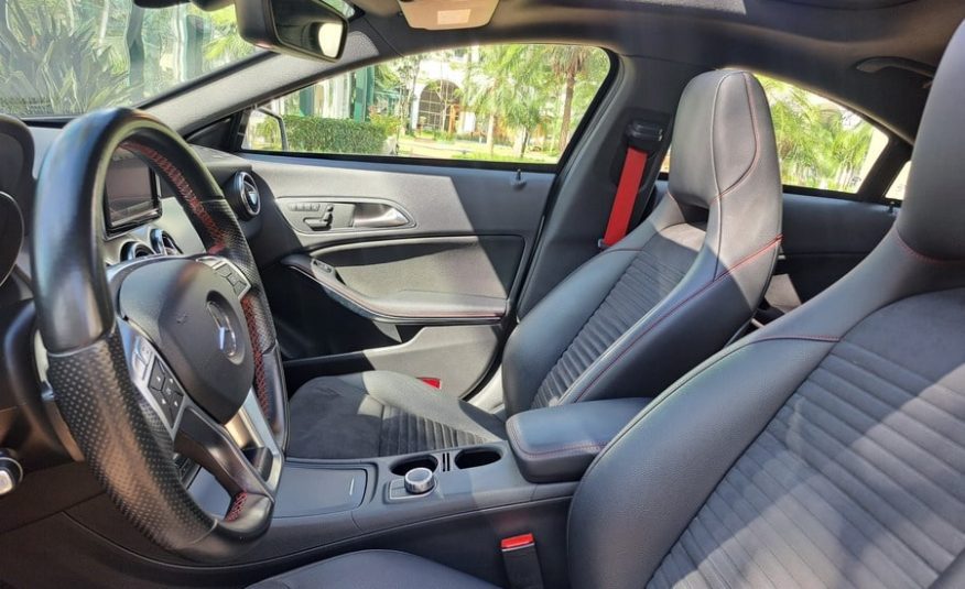 Mercedes-Benz CLA 250 2.0 CGI Gasolina Sport 4Matic 7G-DCT