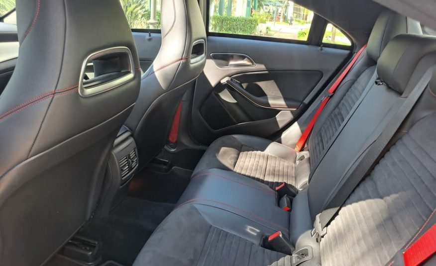 Mercedes-Benz CLA 250 2.0 CGI Gasolina Sport 4Matic 7G-DCT