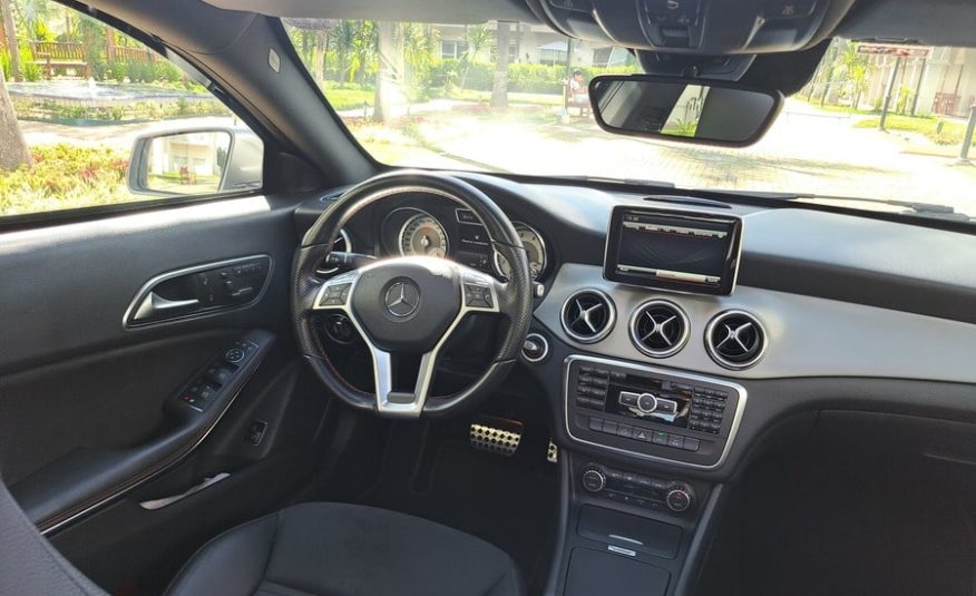 Mercedes-Benz CLA 250 2.0 CGI Gasolina Sport 4Matic 7G-DCT