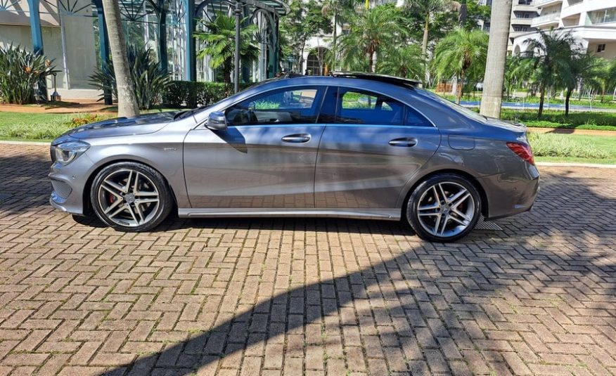 Mercedes-Benz CLA 250 2.0 CGI Gasolina Sport 4Matic 7G-DCT