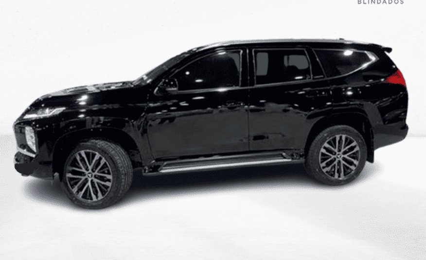 Mitsubishi Pajero Sport 2.4 16v MIVEC Turbo Legend AWD Automático