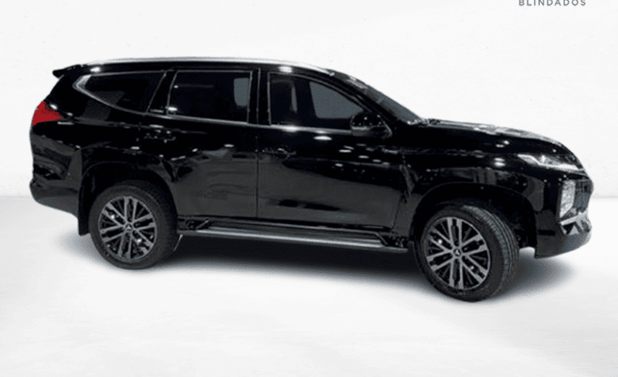 Mitsubishi Pajero Sport 2.4 16v MIVEC Turbo Legend AWD Automático
