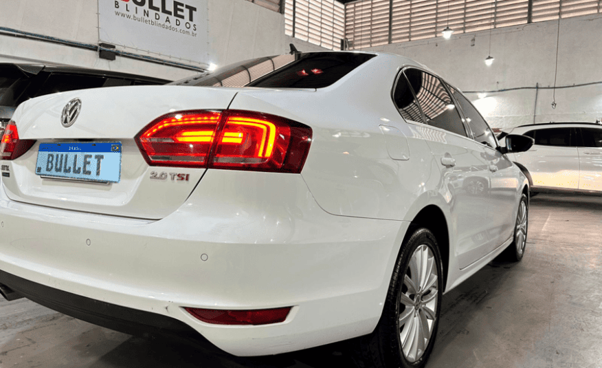 Volkswagen Jetta Highline 2.0 TSI 211CV Gasolina
