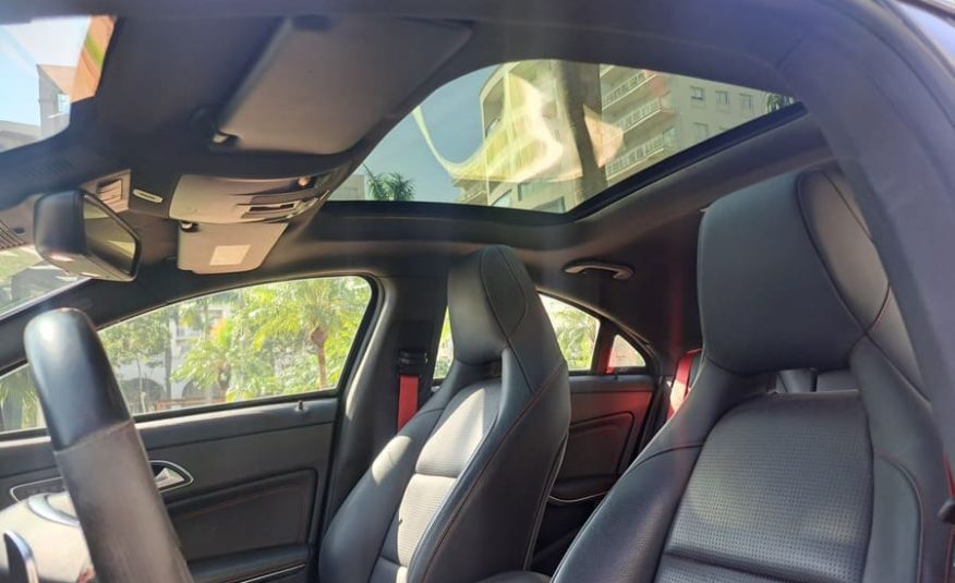 Mercedes-Benz CLA45 AMG 2.0 16v Turbocharged Gasolina 4p Automático