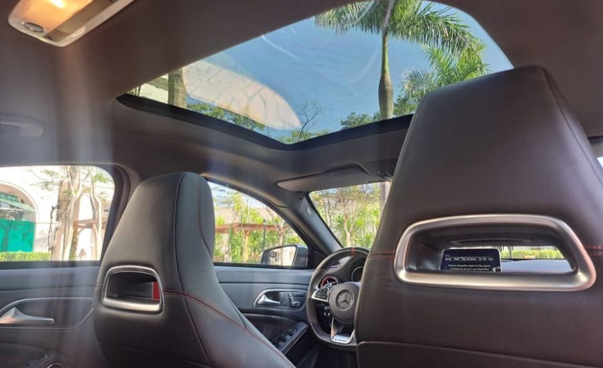Mercedes-Benz CLA45 AMG 2.0 16v Turbocharged Gasolina 4p Automático