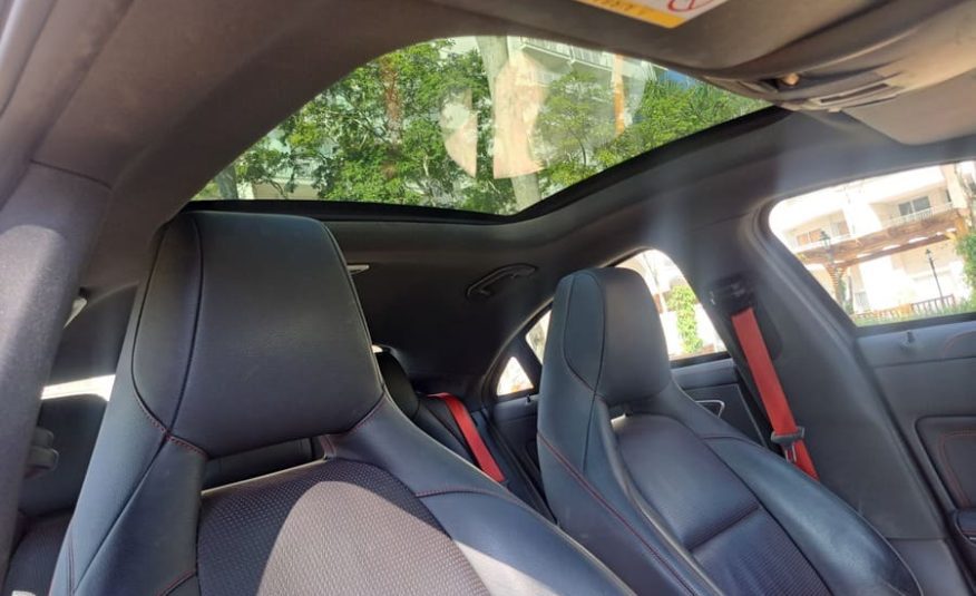 Mercedes-Benz CLA45 AMG 2.0 16v Turbocharged Gasolina 4p Automático