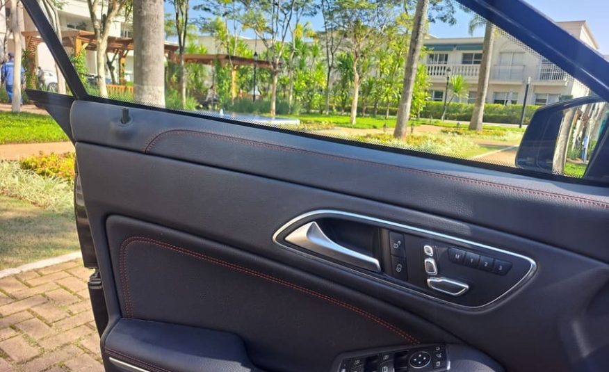 Mercedes-Benz CLA45 AMG 2.0 16v Turbocharged Gasolina 4p Automático