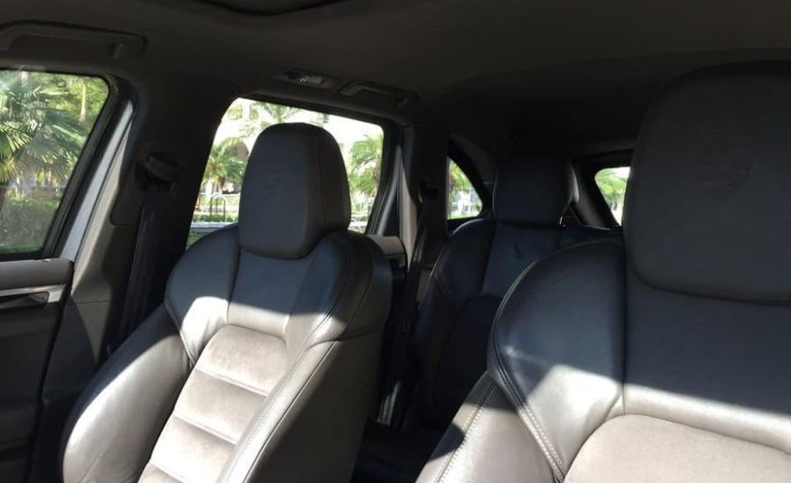 Porsche Cayenne 3.6 Platinum Edition V6 Gasolina 4p