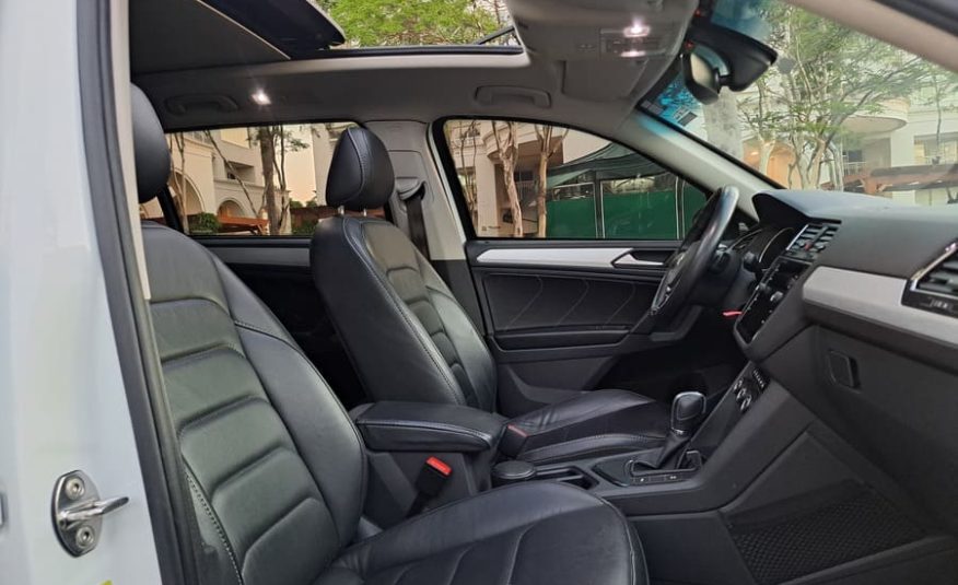Volkswagen Tiguan 1.4 250 TSI Total Flex Allspace Tiptronic