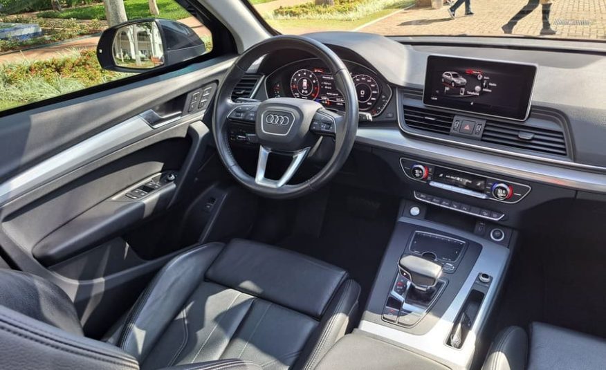 Audi Q5 2.0 TFSI Gasolina Ambiente S Tronic