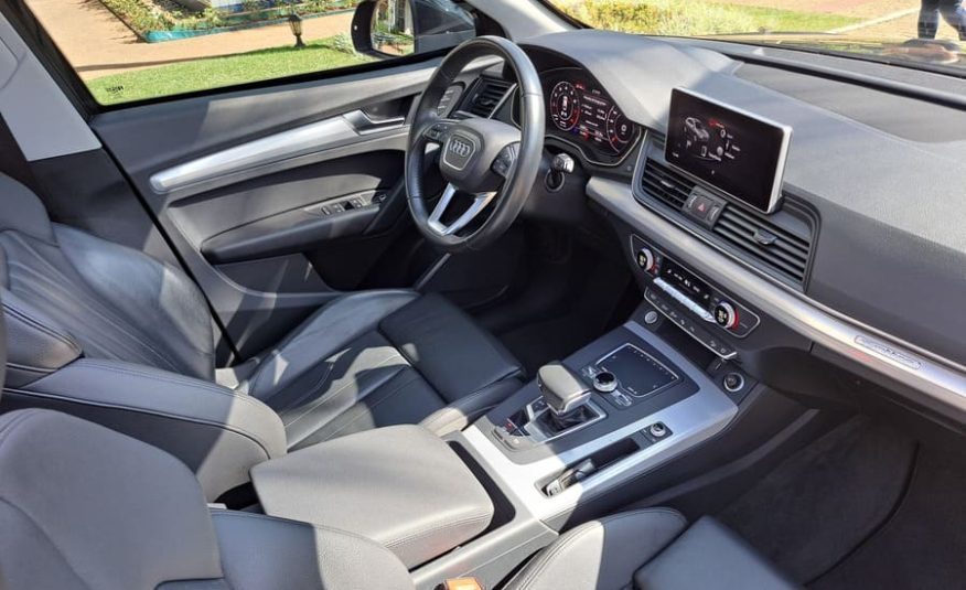 Audi Q5 2.0 TFSI Gasolina Ambiente S Tronic