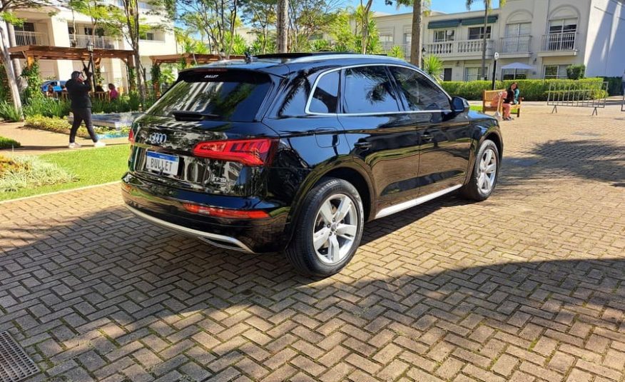 Audi Q5 2.0 TFSI Gasolina Ambiente S Tronic