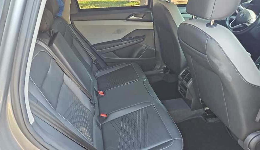 Volkswagen Taos 1.4250 TSI Total Flex Comfortline Automático