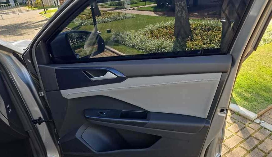 Volkswagen Taos 1.4250 TSI Total Flex Comfortline Automático