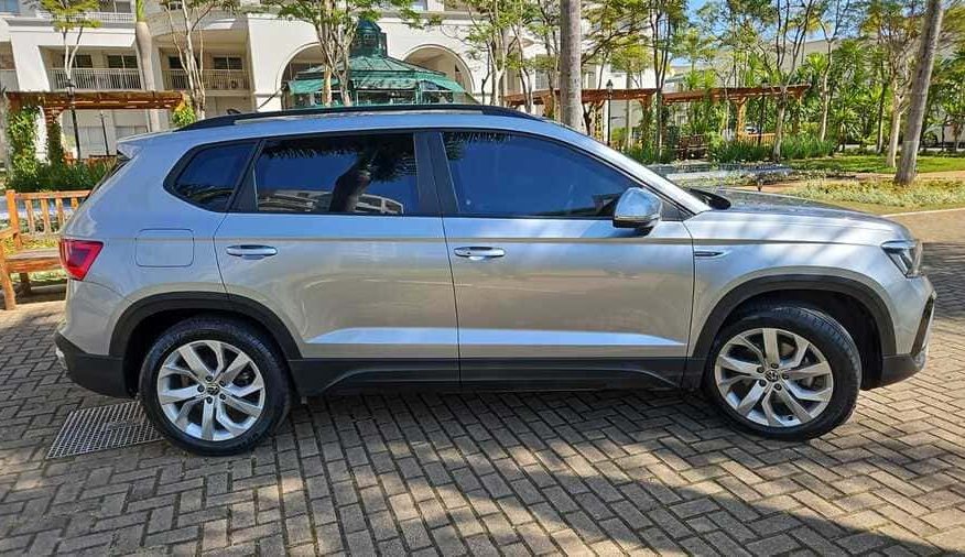 Volkswagen Taos 1.4250 TSI Total Flex Comfortline Automático