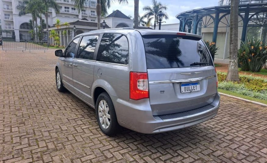 Chrysler Town & Country 3.6 Limited V6 Gasolina 4 Portas Automático