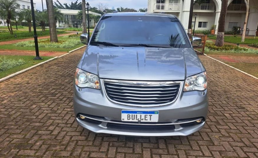 Chrysler Town & Country 3.6 Limited V6 Gasolina 4 Portas Automático