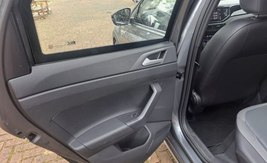 Volkswagen Nivus 1.0 200 TSI Total Flex Highline Automático