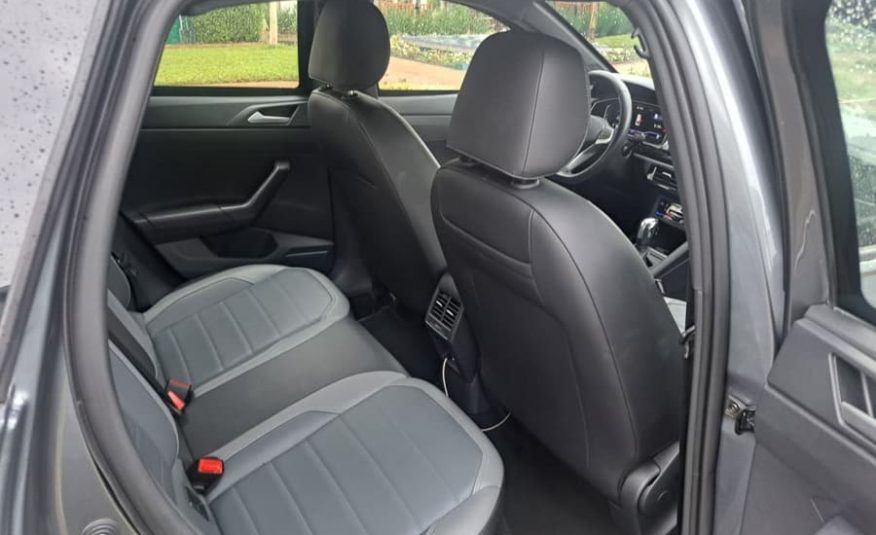 Volkswagen Nivus 1.0 200 TSI Total Flex Highline Automático