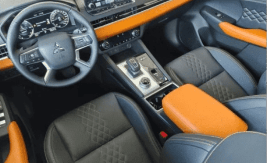 MITSUBISHI OUTLANDER 2.4 HPEV SIGNATURE S-AWC DHT