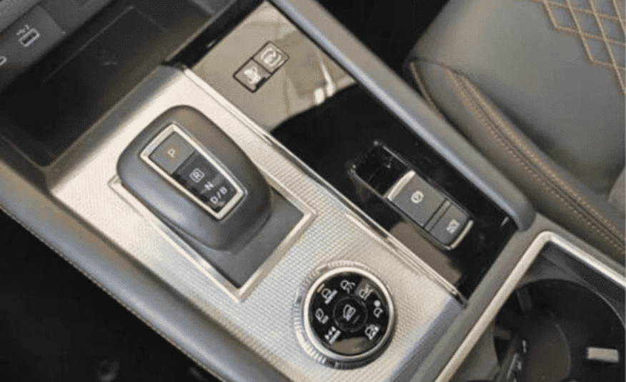 MITSUBISHI OUTLANDER 2.4 HPEV SIGNATURE S-AWC DHT