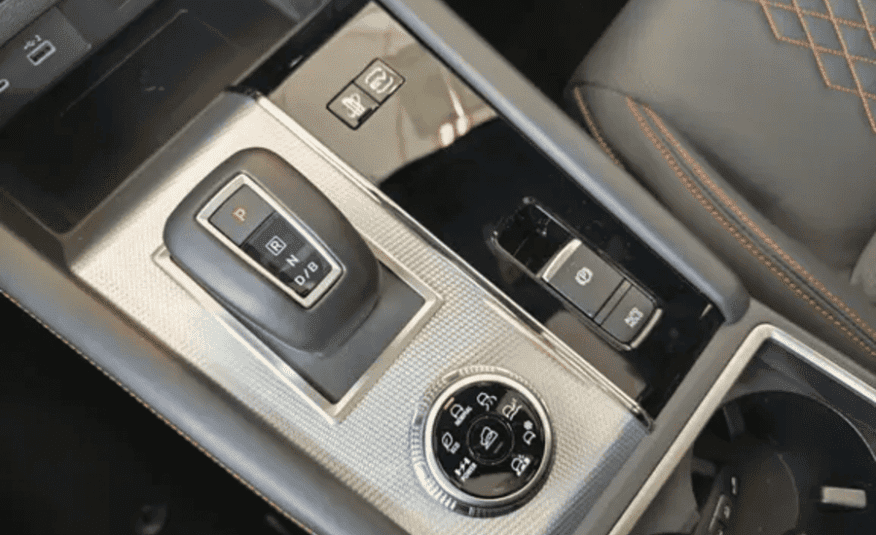 MITSUBISHI OUTLANDER 2.4 PHEV SIGNATURE S-AWC DHT