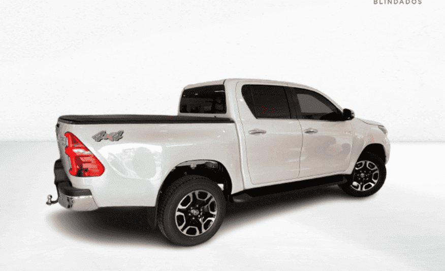 Toyota Hilux 2.8 D-4D Turbo Diesel CD SRX 4×4 Automática