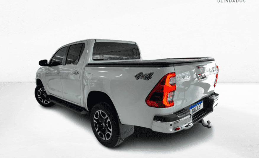 Toyota Hilux 2.8 D-4D Turbo Diesel CD SRX 4×4 Automática