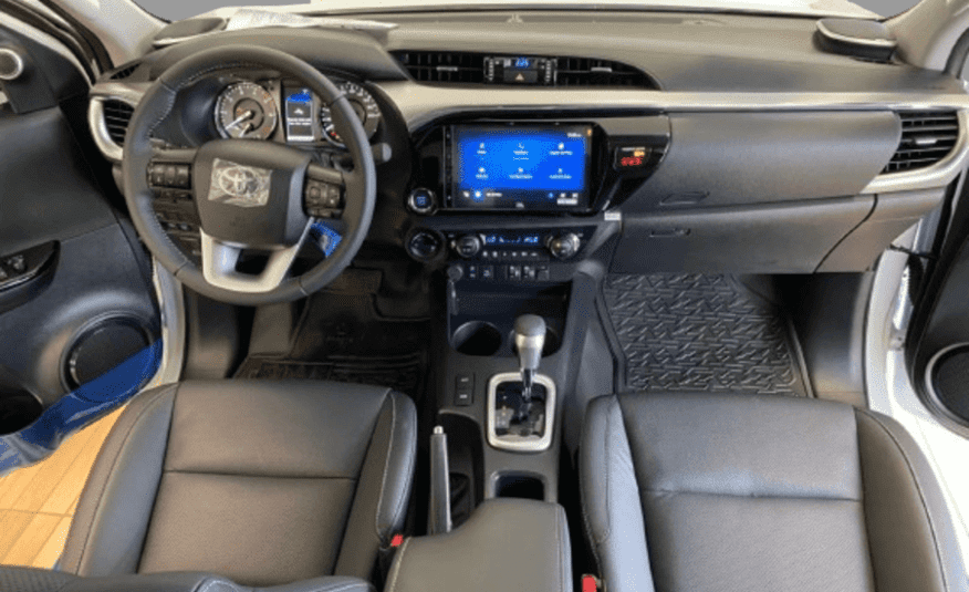 Toyota Hilux 2.8 D-4D Turbo Diesel CD SRX 4×4 Automática