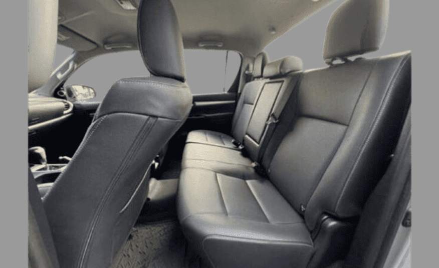 Toyota Hilux 2.8 D-4D Turbo Diesel CD SRX Plus 4×4 Automático