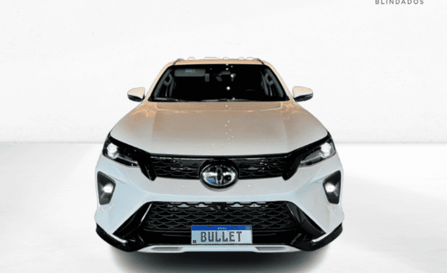 Toyota Hilux SW4 2.8 D-4D Turbo Diesel SRX Platinum 7L 4×4 Automático