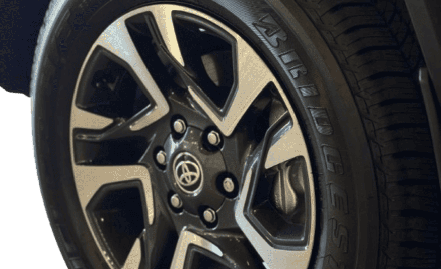 Toyota Hilux SW4 2.8 D-4D Turbo Diesel SRX Platinum 7L 4×4 Automático