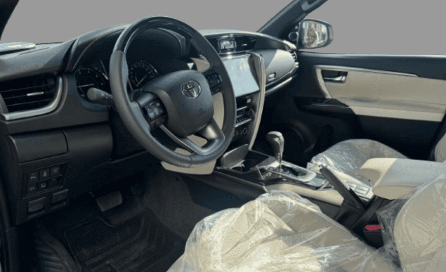 Toyota Hilux SW4 2.8 D-4D Turbo Diesel Diamond 7L 4×4 Automático