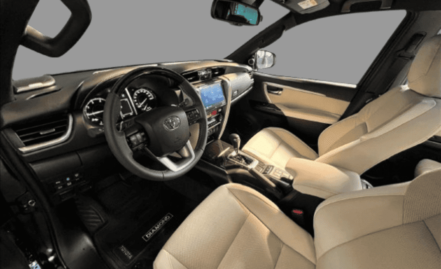 Toyota Hilux SW4 2.8 D-4D Turbo Diesel Diamond 7L 4×4 Automático