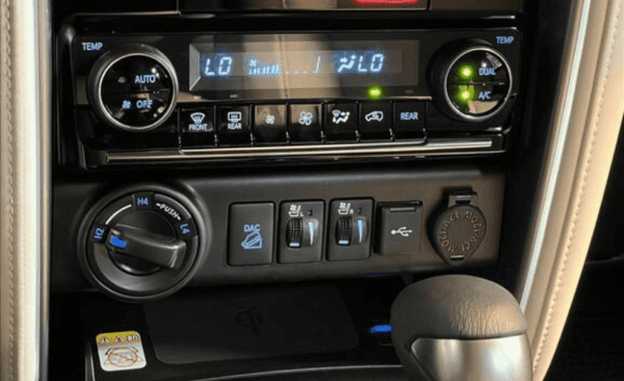 Toyota Hilux SW4 2.8 D-4D Turbo Diesel Diamond 7L 4×4 Automático