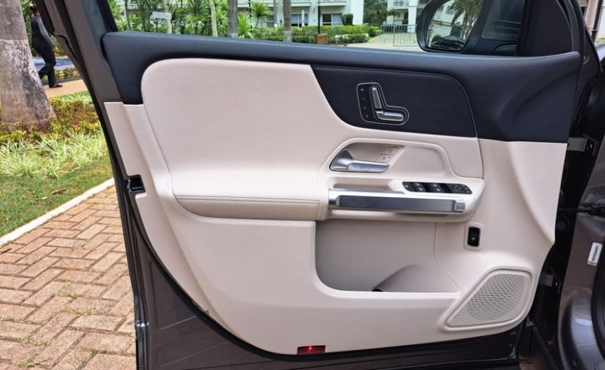 Mercedes-Benz GLB 220 2.0 Mhev Progressive 4Matic 8G-DCT