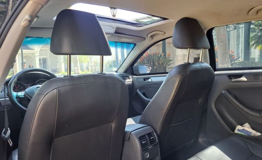 Volkswagen Jetta 1.4 16v TSI Comfortline Gasolina Gasolina 4P Automático