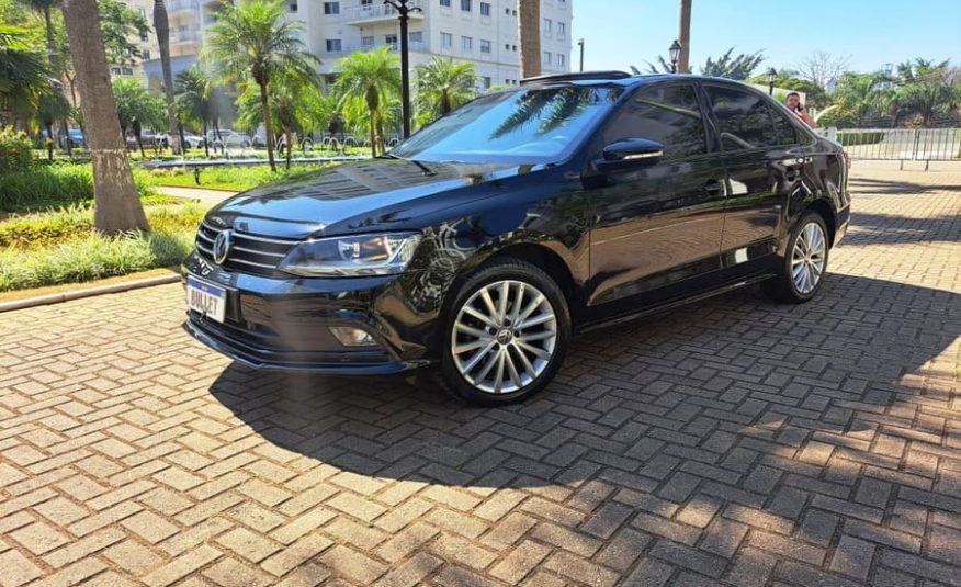 Volkswagen Jetta 1.4 16v TSI Comfortline Gasolina Gasolina 4P Automático