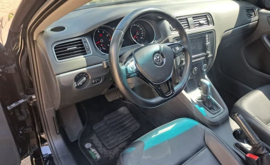 Volkswagen Jetta 1.4 16v TSI Comfortline Gasolina Gasolina 4P Automático