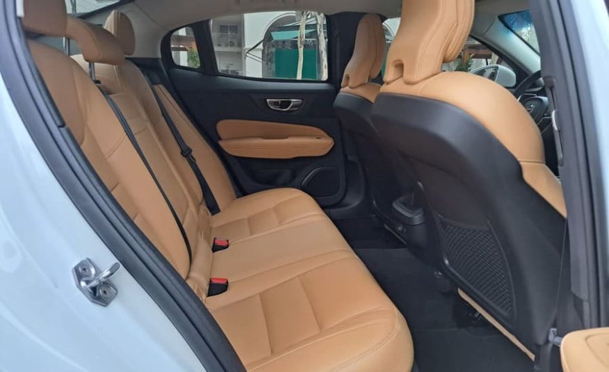 Volvo S60 2.0 T4 Momentum Gasolina 4P Automático