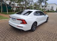 Volvo S60 2.0 T4 Momentum Gasolina 4P Automático