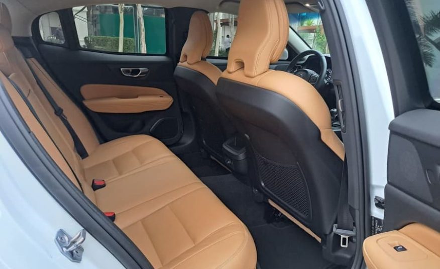 Volvo S60 2.0 T4 Momentum Gasolina 4P Automático