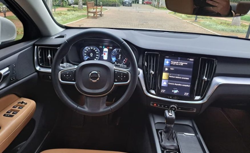 Volvo S60 2.0 T4 Momentum Gasolina 4P Automático