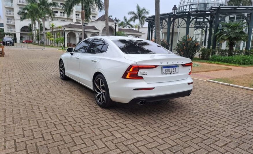 Volvo S60 2.0 T4 Momentum Gasolina 4P Automático