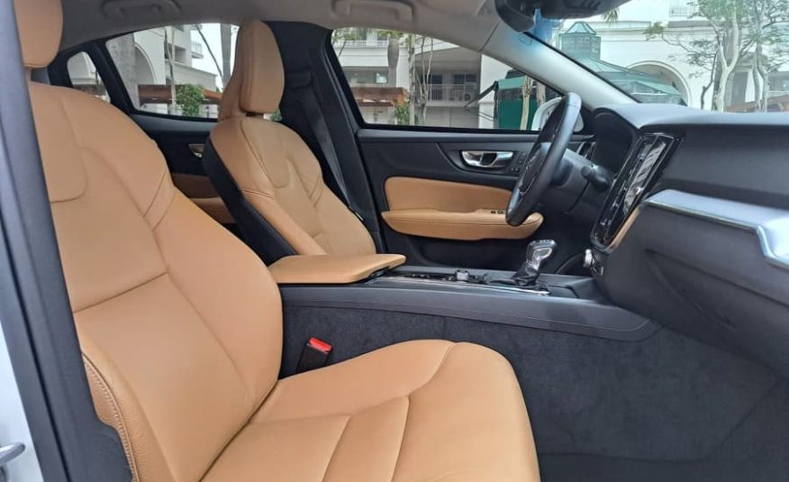 Volvo S60 2.0 T4 Momentum Gasolina 4P Automático